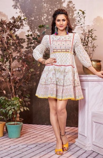 Short frock design clearance 2019 pakistani images lawn